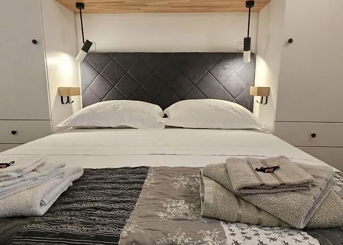 Magical Oasis For Two In Korcula Old Town