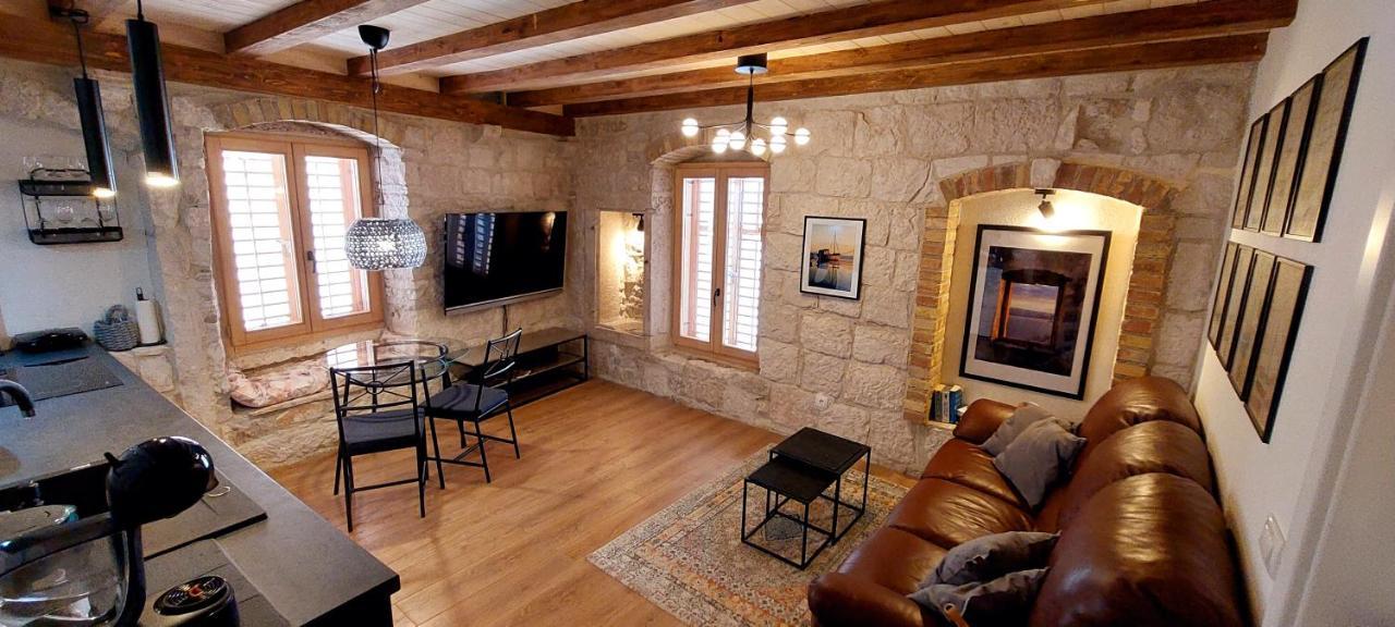 Apartment Magical Oasis For Two In Old Town *
