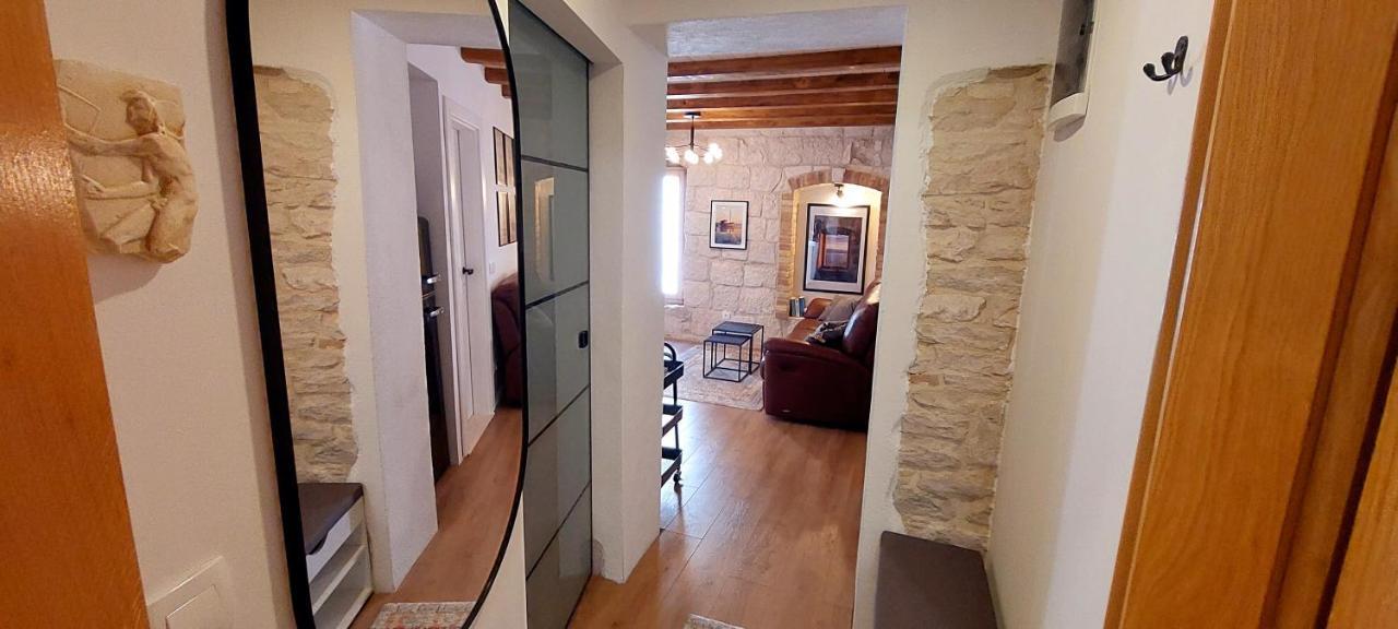 Apartment Magical Oasis For Two In Old Town